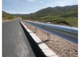 青岛市公路波形护栏工程